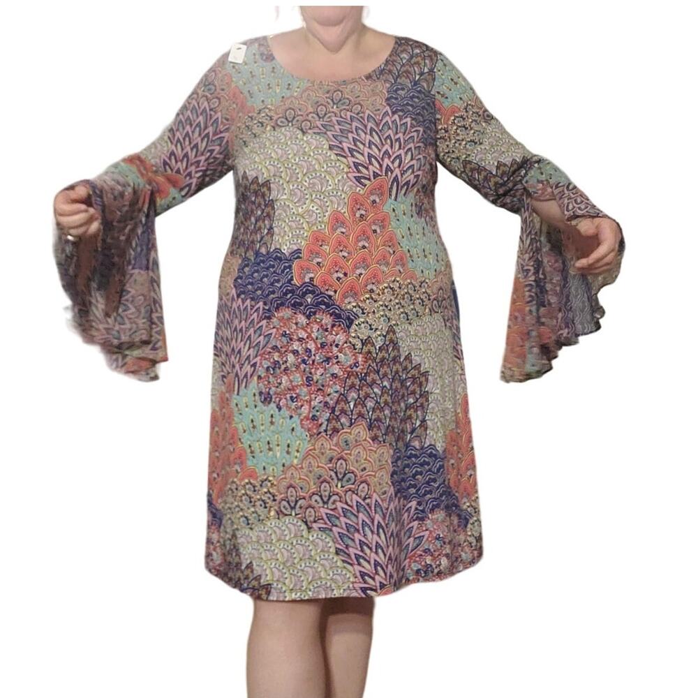 MSK Plus Size 2X Peacock Print Knee Length Bell Sleeve Shift Dress